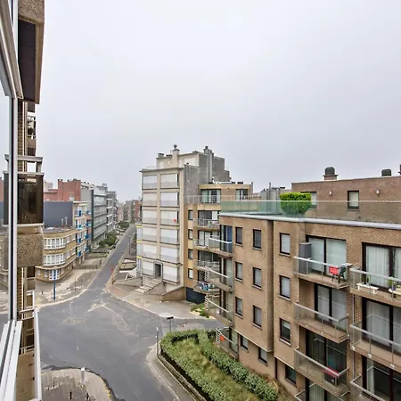 Cozy In Belgium With Parking Appartement Coxyde