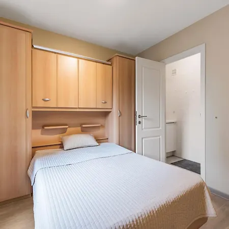 Cozy In Belgium With Parking Lägenhet *